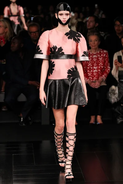 Look 2
